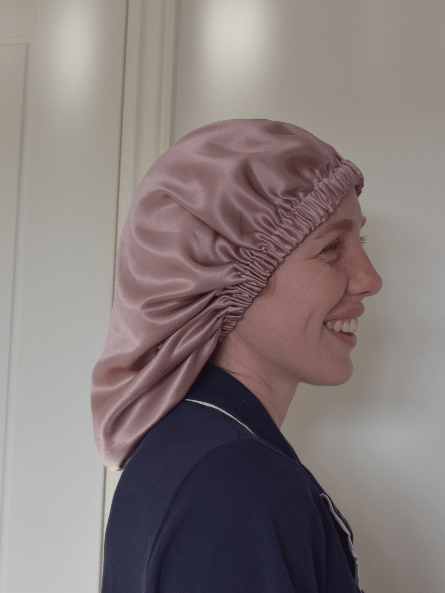 The Cloud — Adjustable Double-Layered Mulberry Silk Bonnet